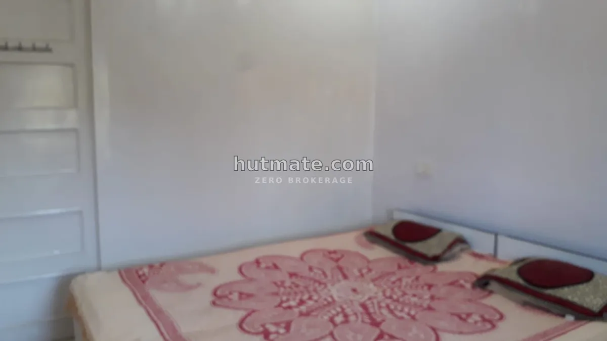 Single Occupancy Room in Flat, MIG Colony, New Adarsh Nagar, Worli, Mumbai
